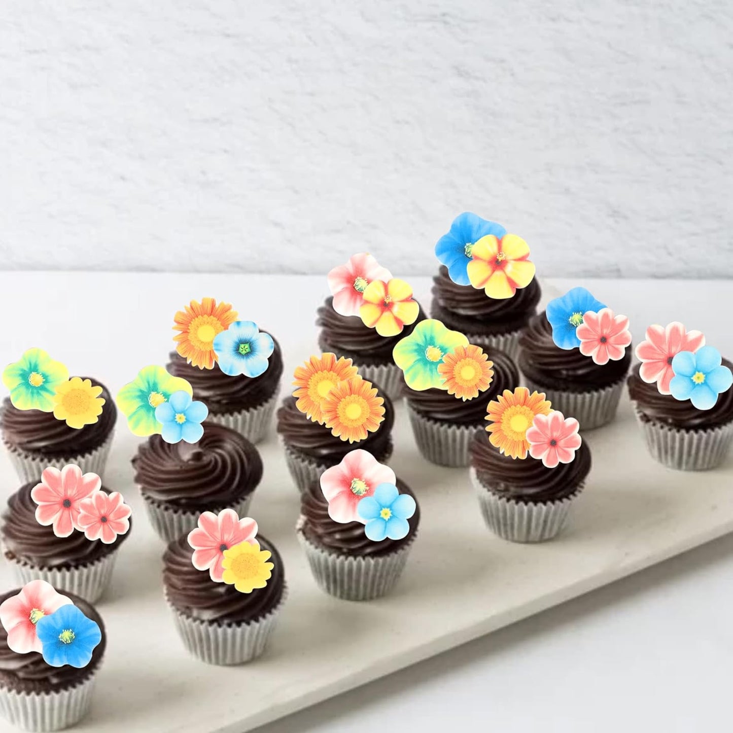 80 PCS Edible Flowers Cake Decorations Edible Daisy Cupcake Toppers Sunflower Cupcake Decoration Flower Birthday Party Decor for Baby Shower Wedding Birthday Party Cake Food Decorations Supplies