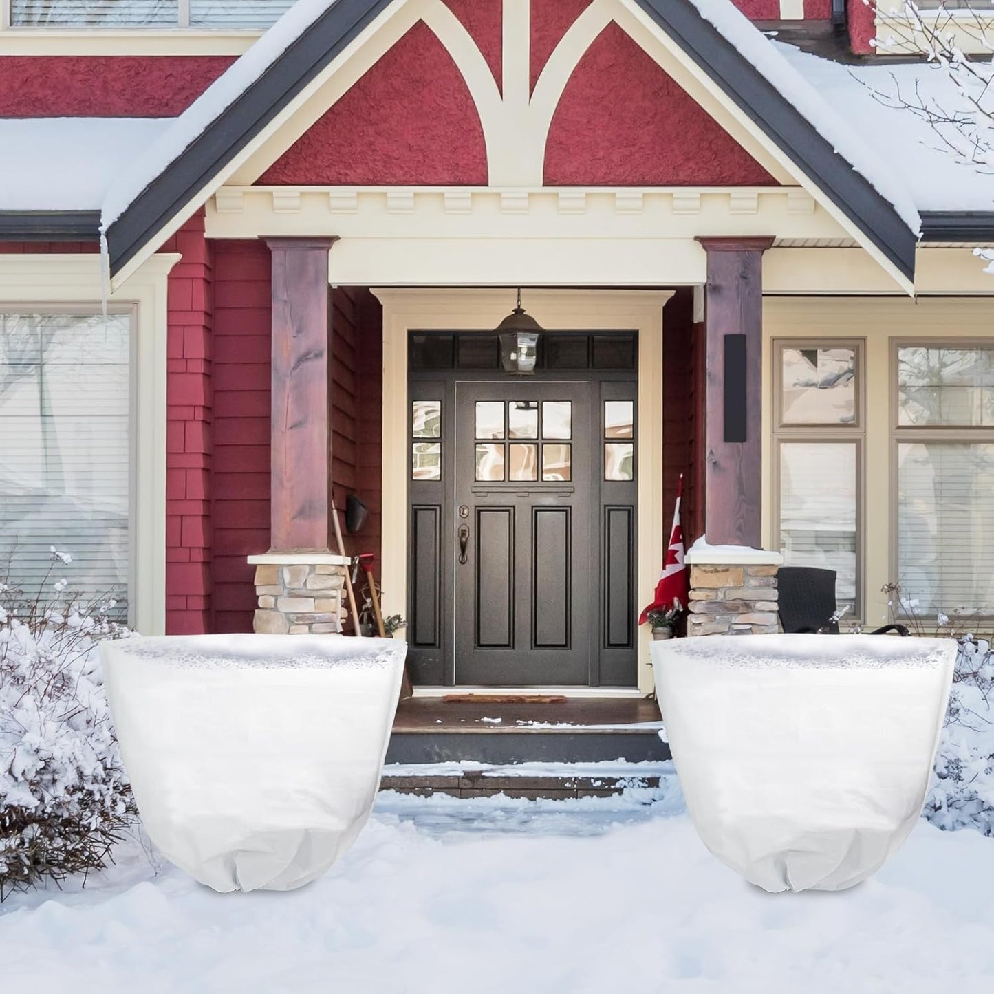 Svepndic 2 PCS Winter Plant Covers Freeze Protection,39X39 Reusable Plant Protector Bag with Drawstring,Winter Plants Jacket Warm Shrubs Cover Blanket Frost Protection for Outdoor Garden Plants