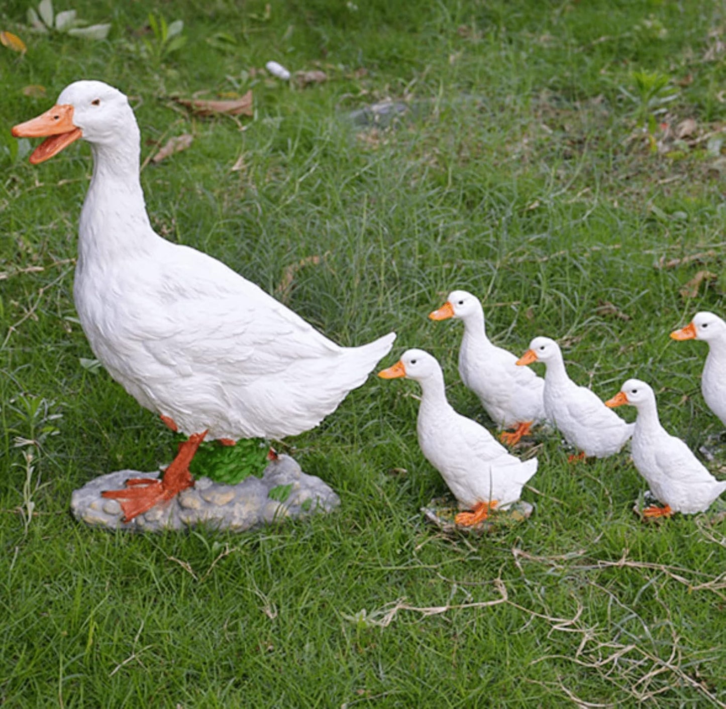 Coolboy Real Duck Figurine - Indoor/Outdoor Resin Animal Statue, Perfect for Garden Decoration