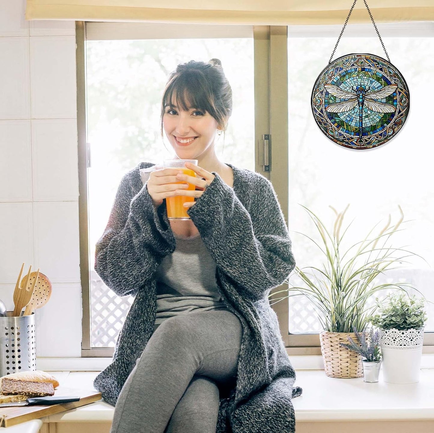 Dragonfly Stained Glass Window Hanging Sun Catcher Dragonfly Gifts for Women Wall Decor Handmade Sun Catcher Decoration for Garden Home Housewarming Gifts