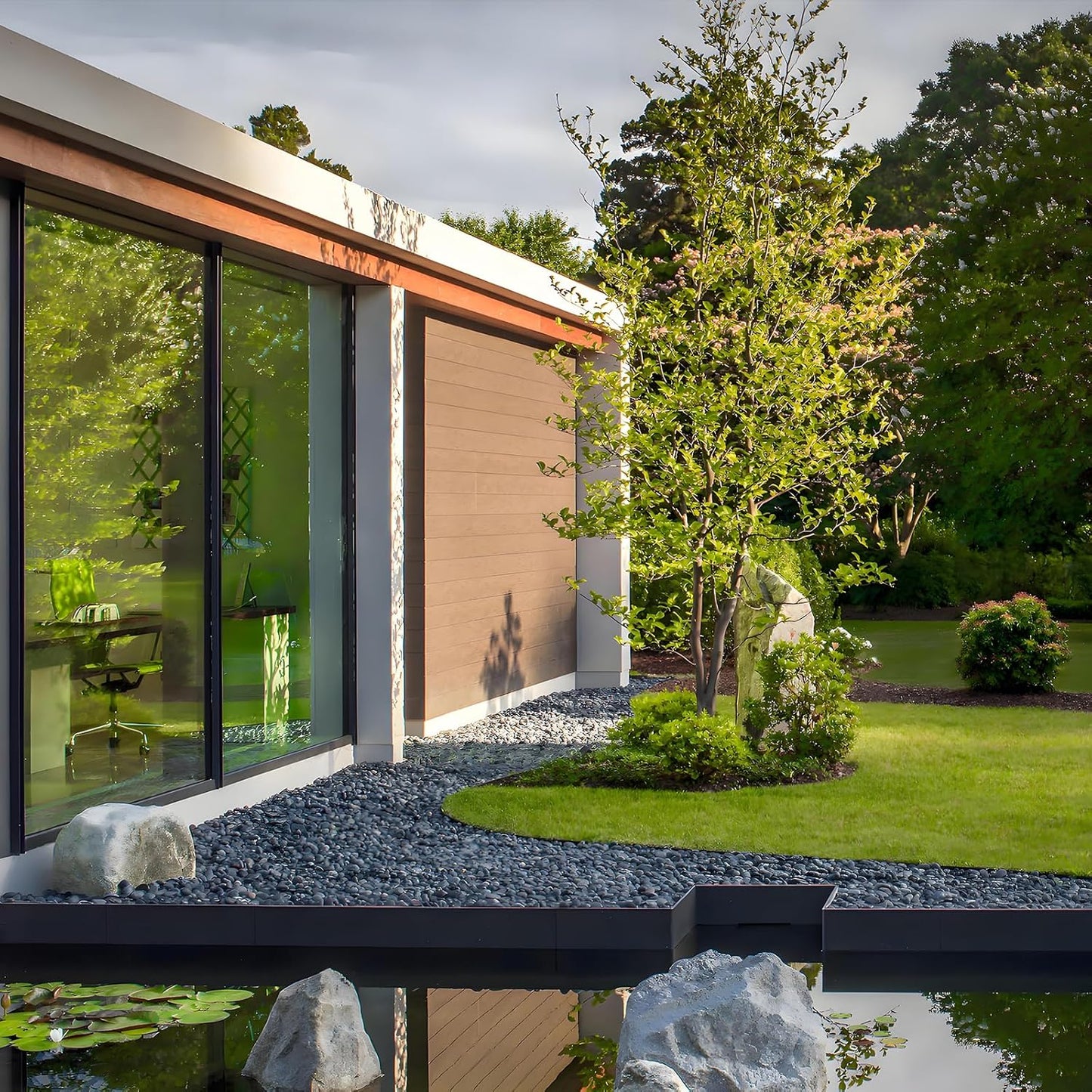 5 lbs Polished Black River Rocks, 1-2 Inch Decorative Pebbles for Indoor Plants. Black Stones for Planters, Vase, Garden Landscape and Outdoor Decorative Stones