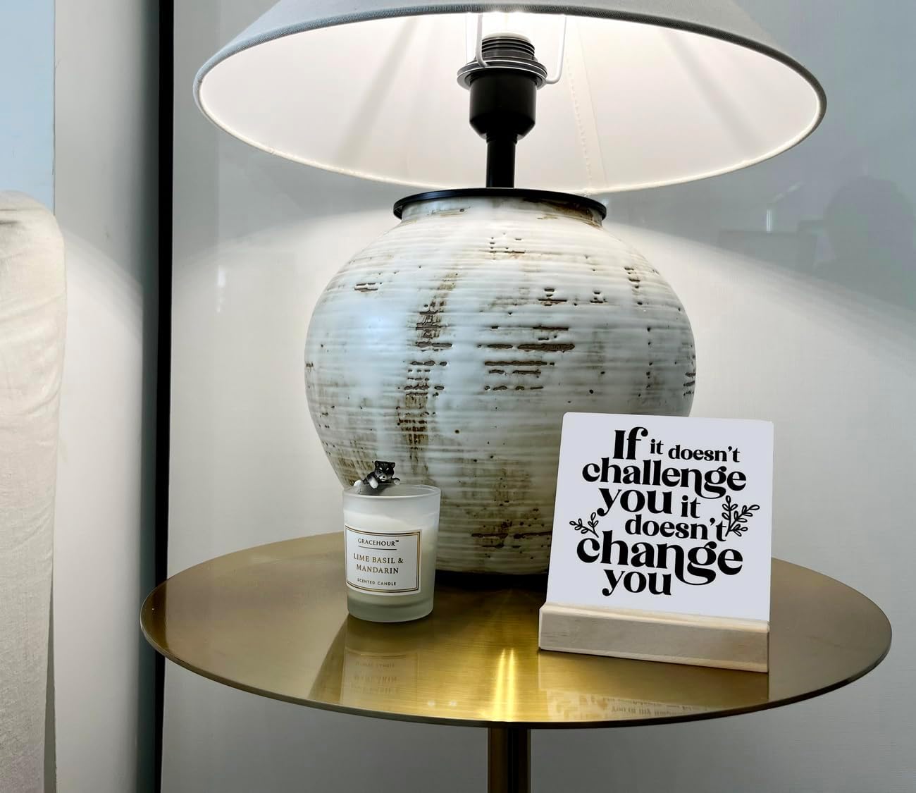 Inspirational Wooden Sign, If It Doesn't Challenge You It Won't Change You, Desk Plaque with Wooden Stand 4 x 4.3 inches, Classroom Decor, Decor for Home Gym, Gift for Young Teens Graduates