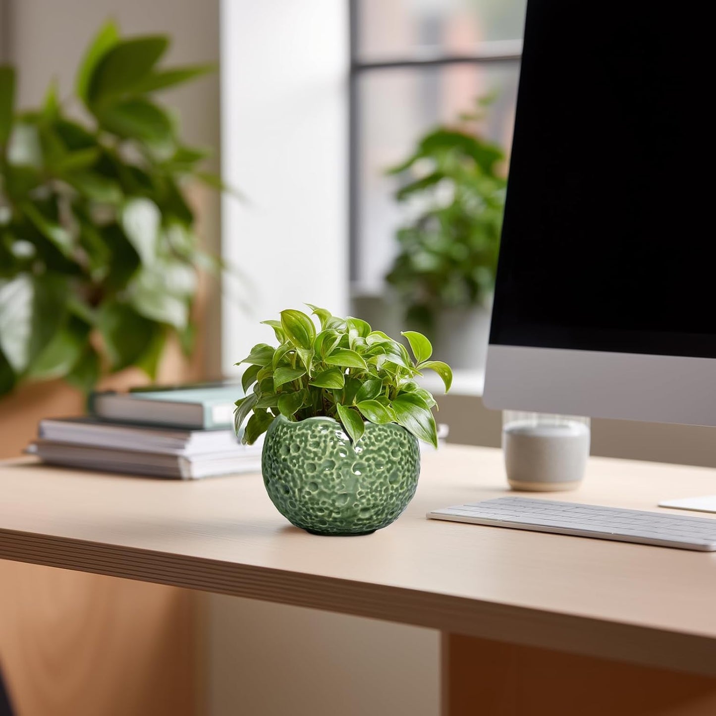 Ceramic Plant Pots - 4 inch Plant Pot with Drainage Hole, Small Pots for Plants Indoor Outdoor, Unique Round Planter, Modern Decorative Flower Pot, Room Decor, House Warming Gifts, Green