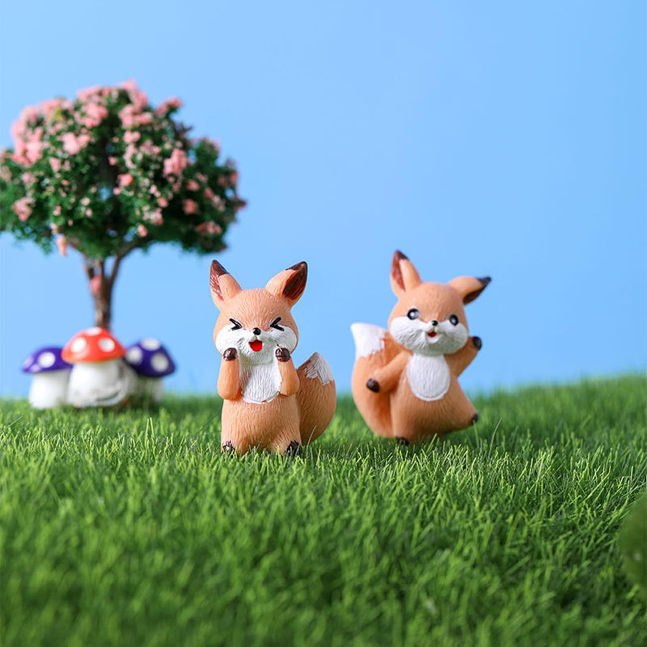 Mini Fox Animal Figurines, Miniature Fox Fairy Garden Accessories for Cake Topper, Moss Landscape DIY, Terrarium Crafts Ornament, Home Decoration, Birthday Gift, Party Favors, Desktop Decoration