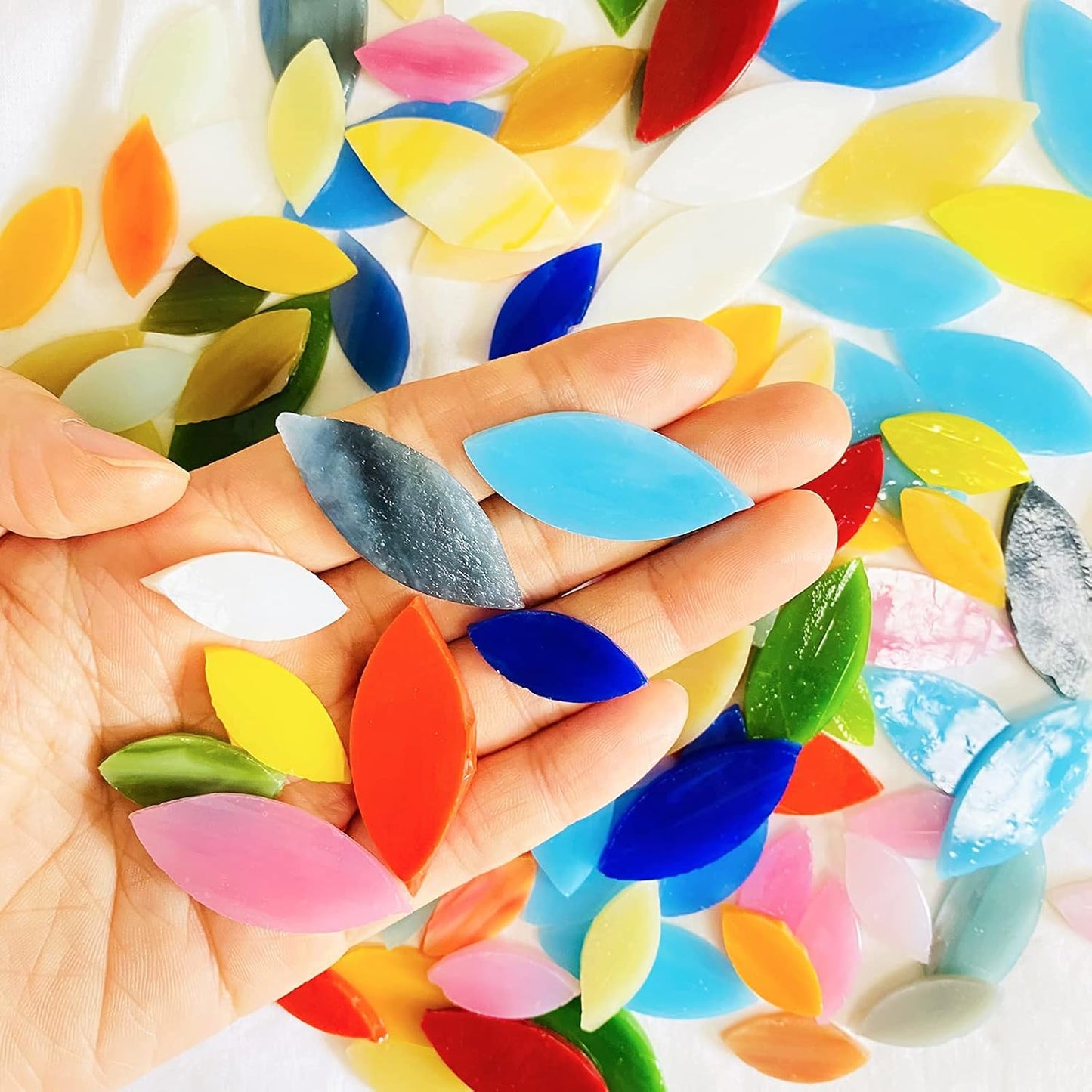 120 Pcs Petal Mosaic Tiles for Crafts, Hand Cut Stained Glass Petals, Mosaic Flower Pieces, Tiffany Glass Tiles Supplies Kit for Mosaics and Crafting, Assorted Size and Colors