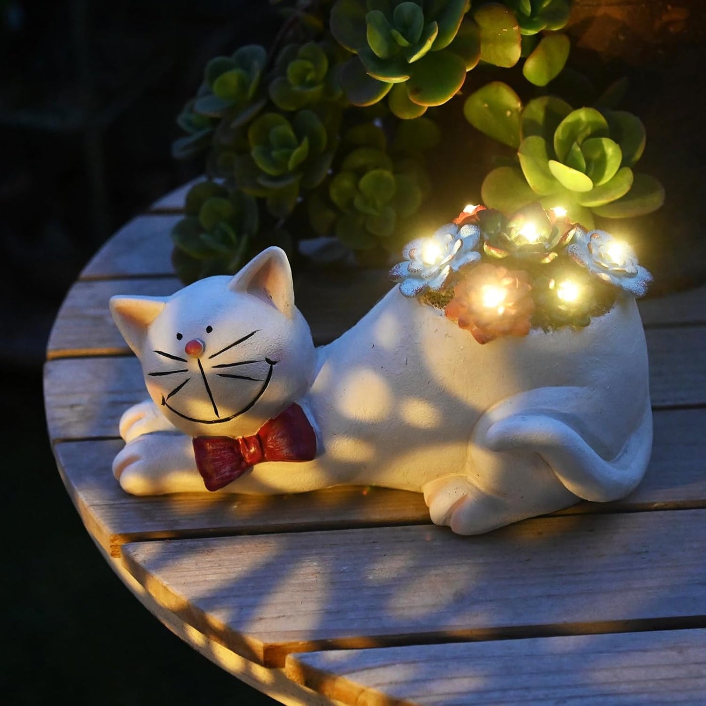 Cat Garden Figurines Outdoor Decor Solar Statue with LED Lights for Patio Lawn Yard Art Decoration Housewarming Garden Gift
