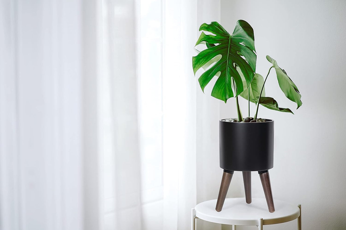 D'vine Dev 8 Inch Planter Pot with Stand, Mid-Century Tall Plant Pot with Legs for Indoor Plants, Small, Black, 88-O-A-2