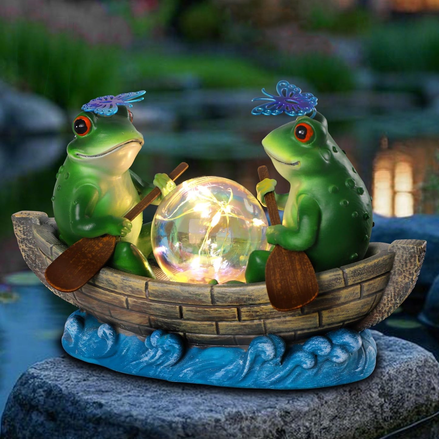 Solar Frog Boating Garden Statue with Ball Light 5.1" Resin Frogs Decor for Home Front Door Patio Porch Balcony Women Gardeners Moms Wives Girlfriends