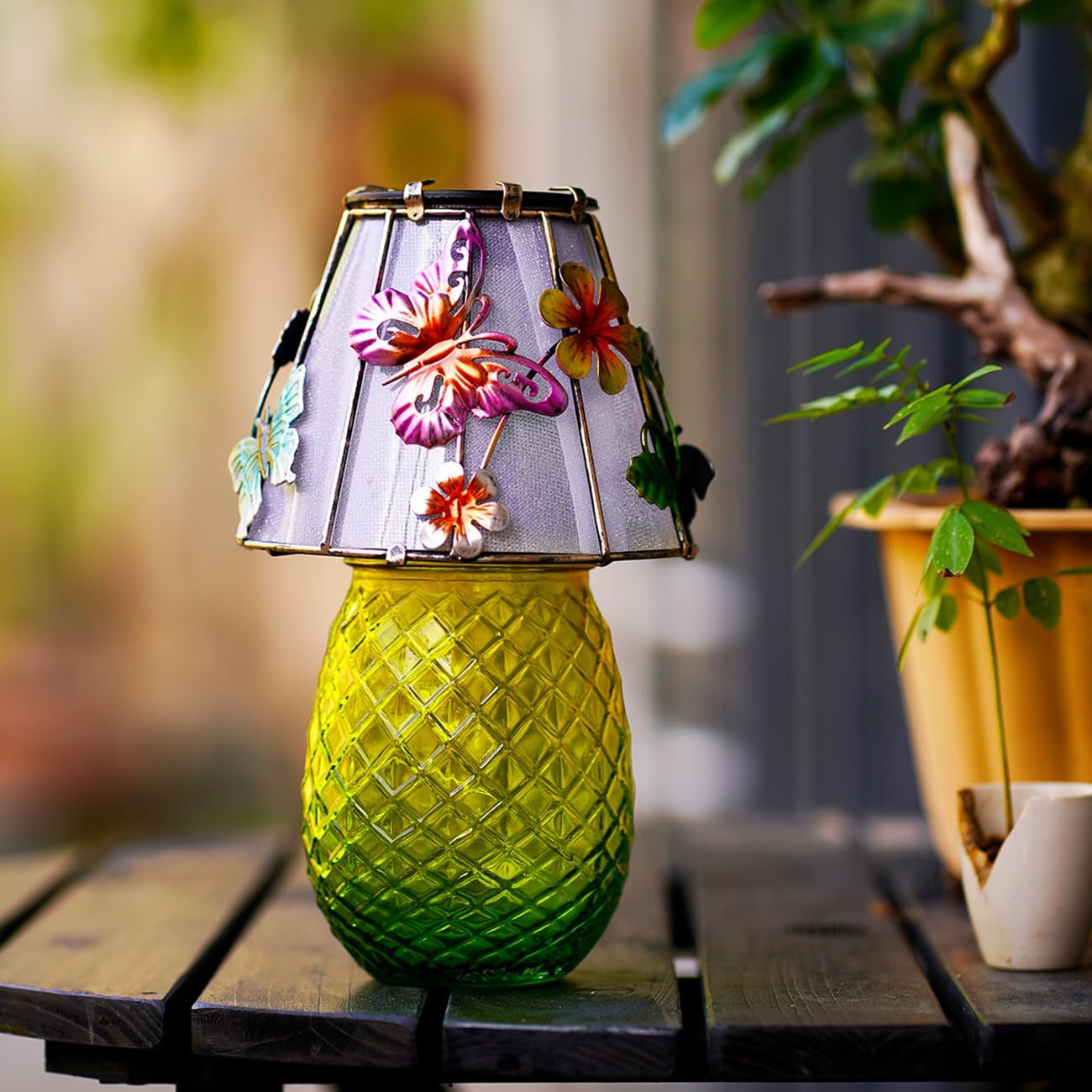 Butterfly Solar Garden Lights Outdoor Decor - Waterproof Tabletop Solar Lamp - Cordless Table Lamps for Garden Patio Porch Yard Backyard Balcony Wedding, Gifts for Mom