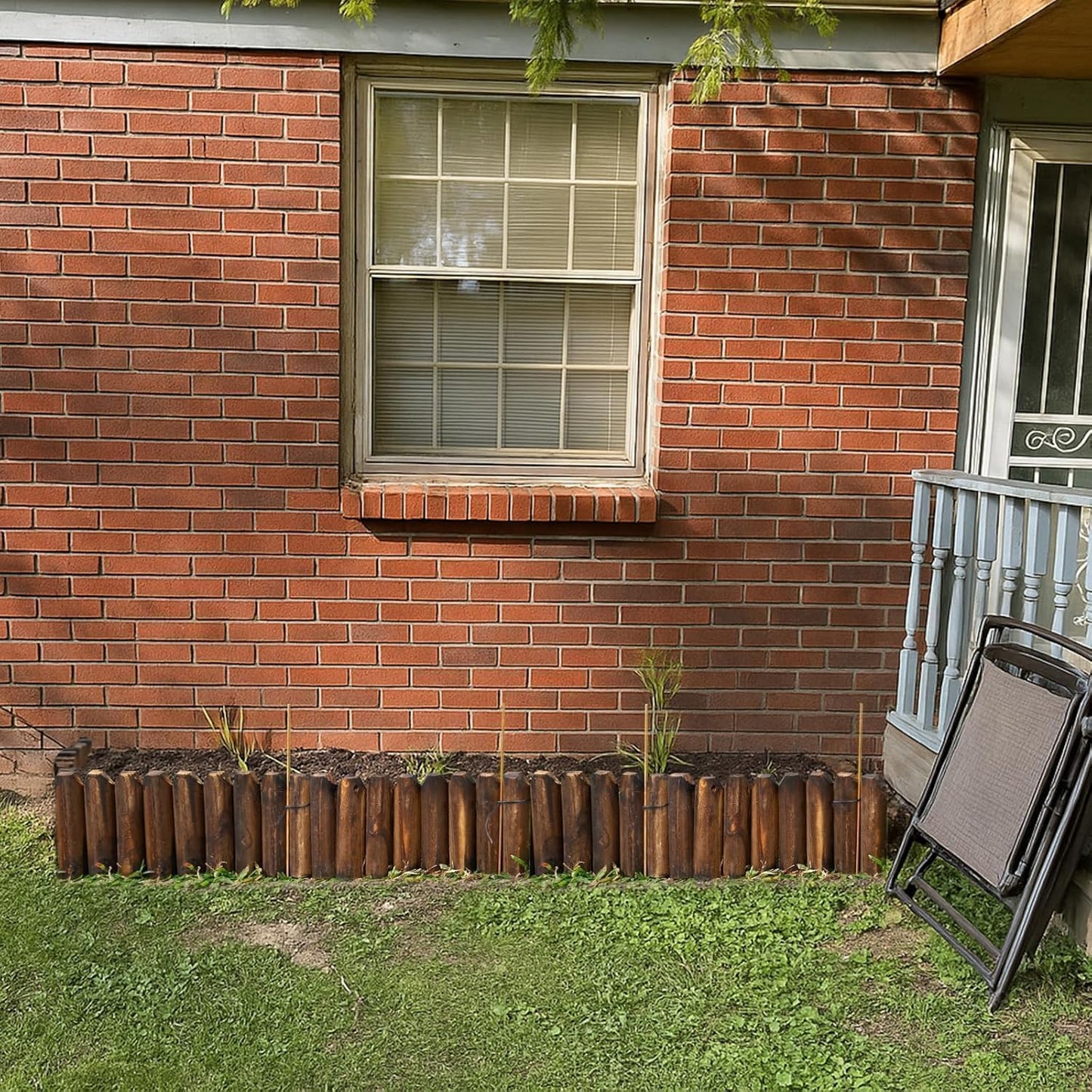 Wood Garden Edging, Wooden Fence Border Decorative Small Picket Panels for Flower Bed Barriers and Landscape Fencing (6 Pack)