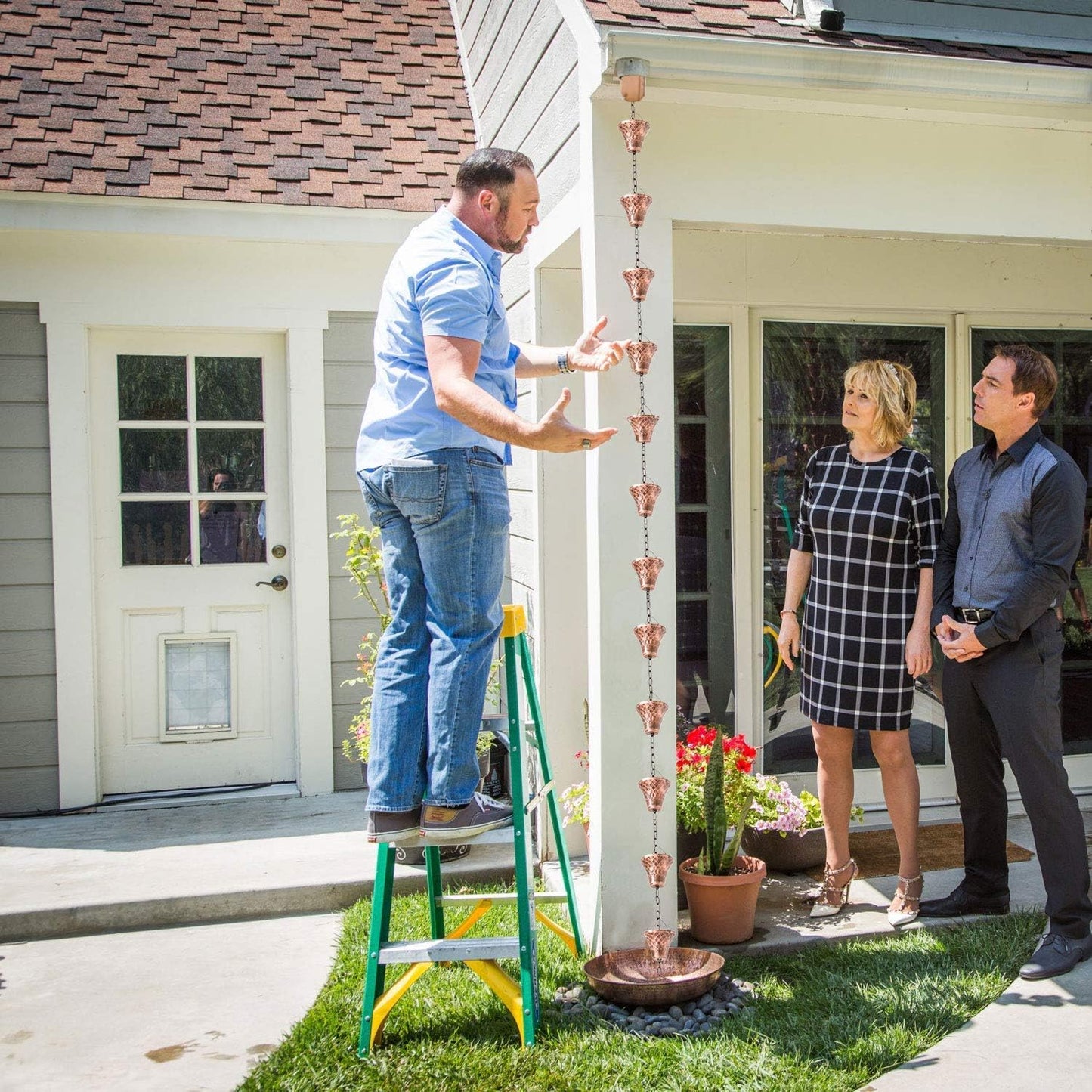 8.5FT Bell Iron Rain Chains for Gutter and Rain Barrel, Rust-Resistant Plated Garden Décor for Downspout, Bonus Rain Chain Gutter Adapter (Antique-Copper)