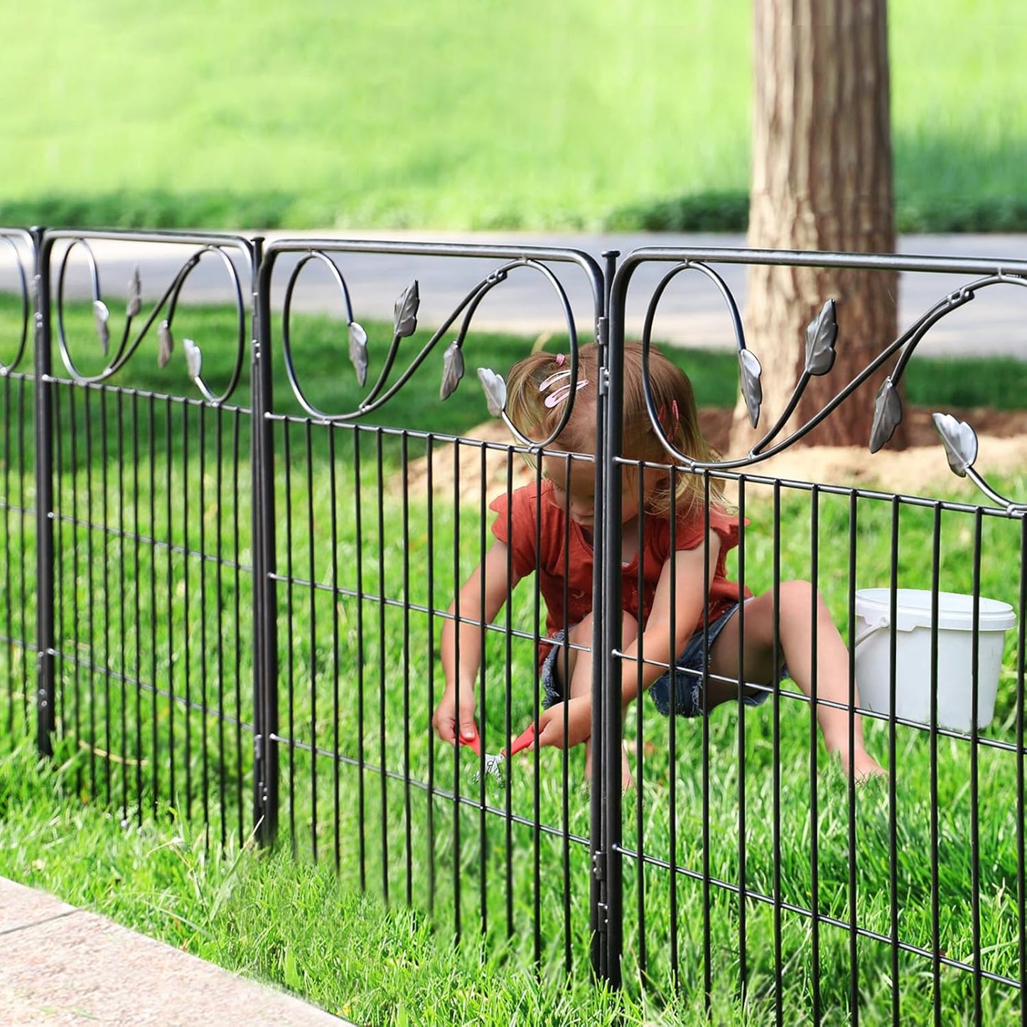 Decorative Metal Garden Fence 24in(H) X10ft(L) 5 Panels Leaf Black Rustproof Wire Border Fence for Landscape Patio Flower Bed Garden Fencing Panel Animal Barrier for Dogs