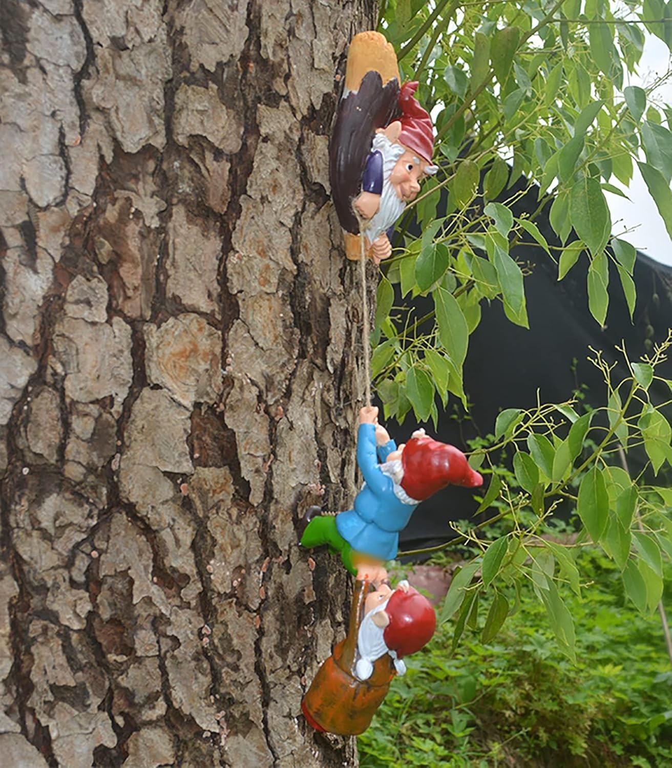 Climbing Rope Gnomes Garden Statue,Gnom Statue Resin Garden Gnome Tree Hugger Outdoor Decor Accessories,Miniature Figurines Micro Garden Gnome Landscape Figurine for Lawn Balcony Patio