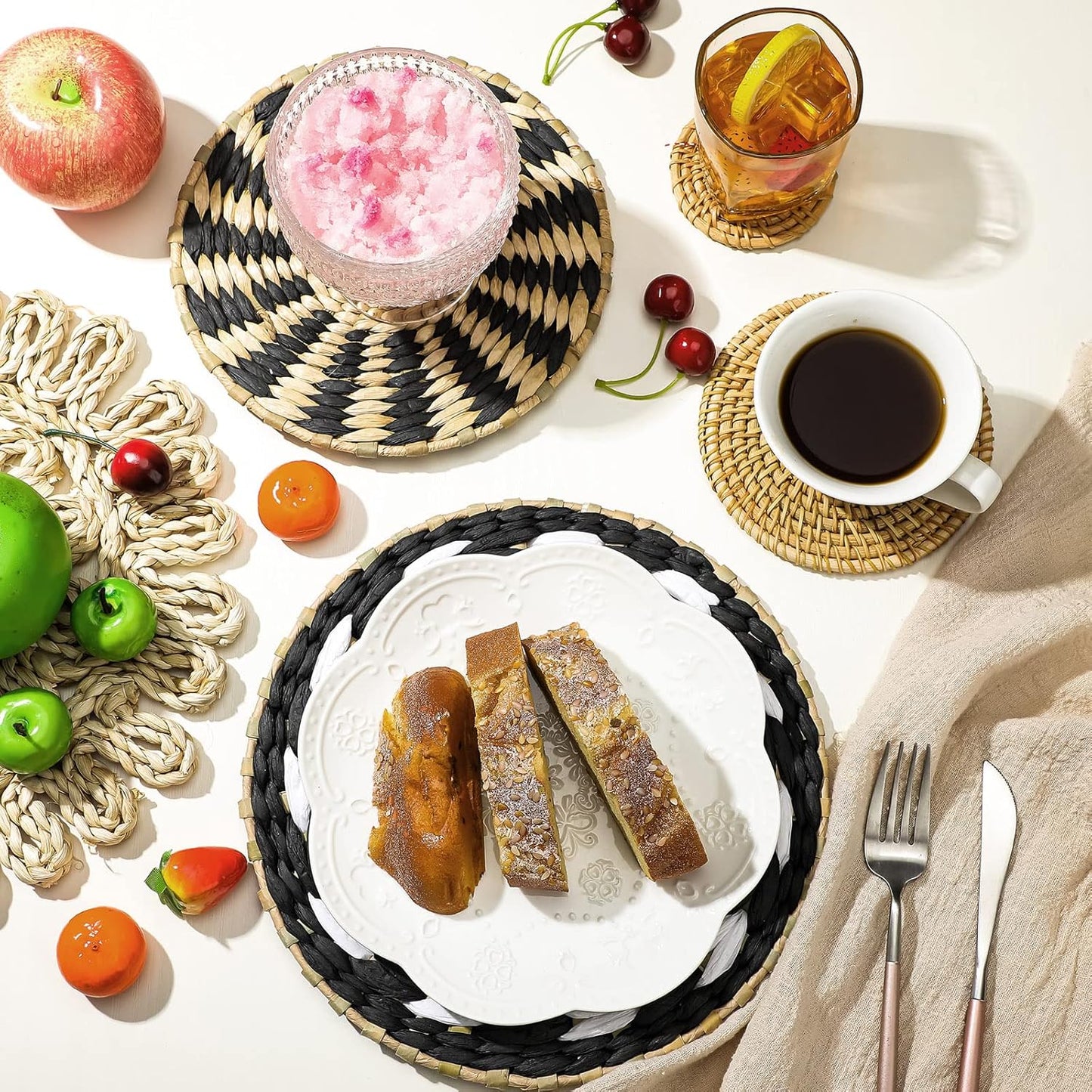 Tatuo 11 Pcs Boho Wall Basket Decor Decorative Bulrush Woven Basket Wall Decor Art Round Farmhouse Hanging Baskets for Kitchen Rustic Home Summer Decorations, Multi Sizes(Boho)