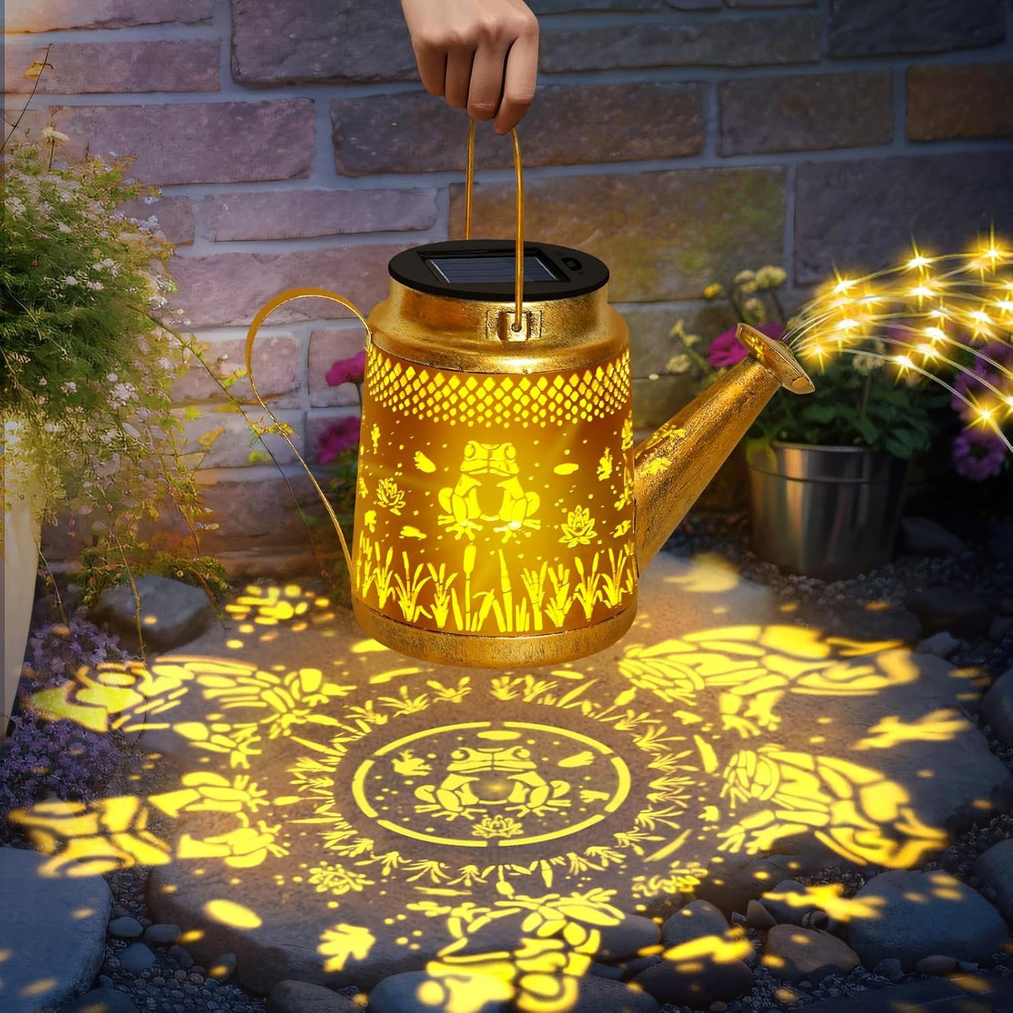 Solar Lanterns Outdoor Garden Decor, Mothers Day Gifts for Women Mom Grandma Birthday, Large Frog Hanging Watering Can with Shepherd Hook, Waterproof Garden Lights for Outdoor Landscape Pathway Yard