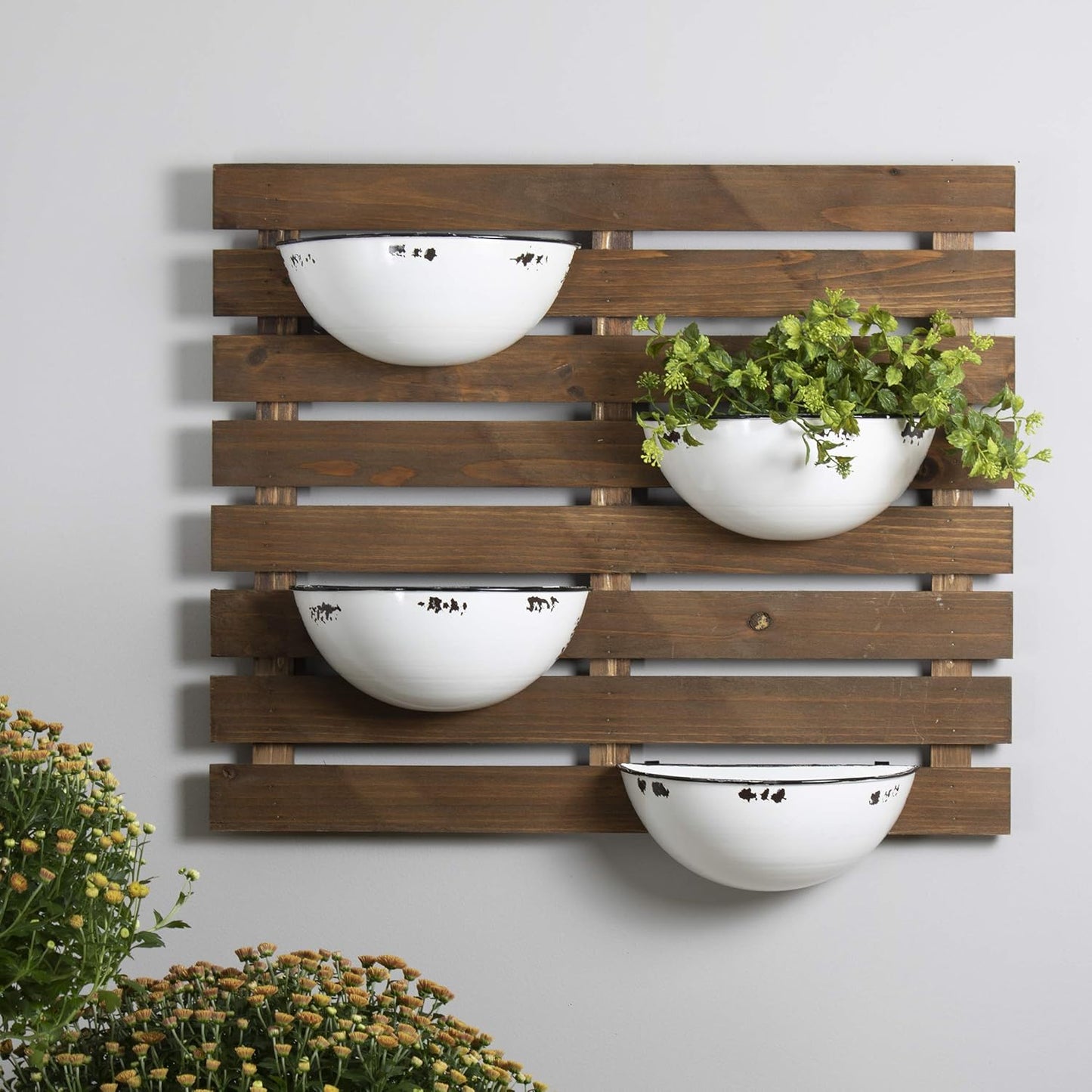 Foreside Home & Garden Rustic Slat Wood Wall Planter with Four Distressed White Enamel Pots