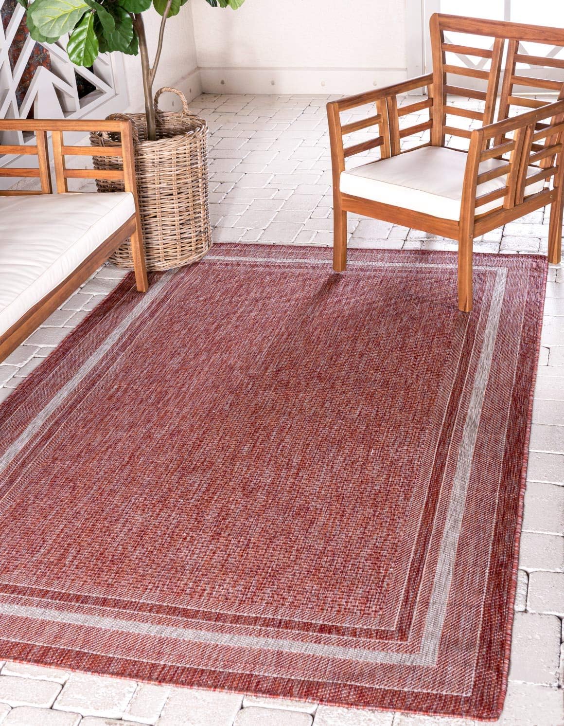 Unique Loom Outdoor Border Collection Area Rug - Soft Border (5' 3" x 8' Rectangle, Rust Red/ Ivory)