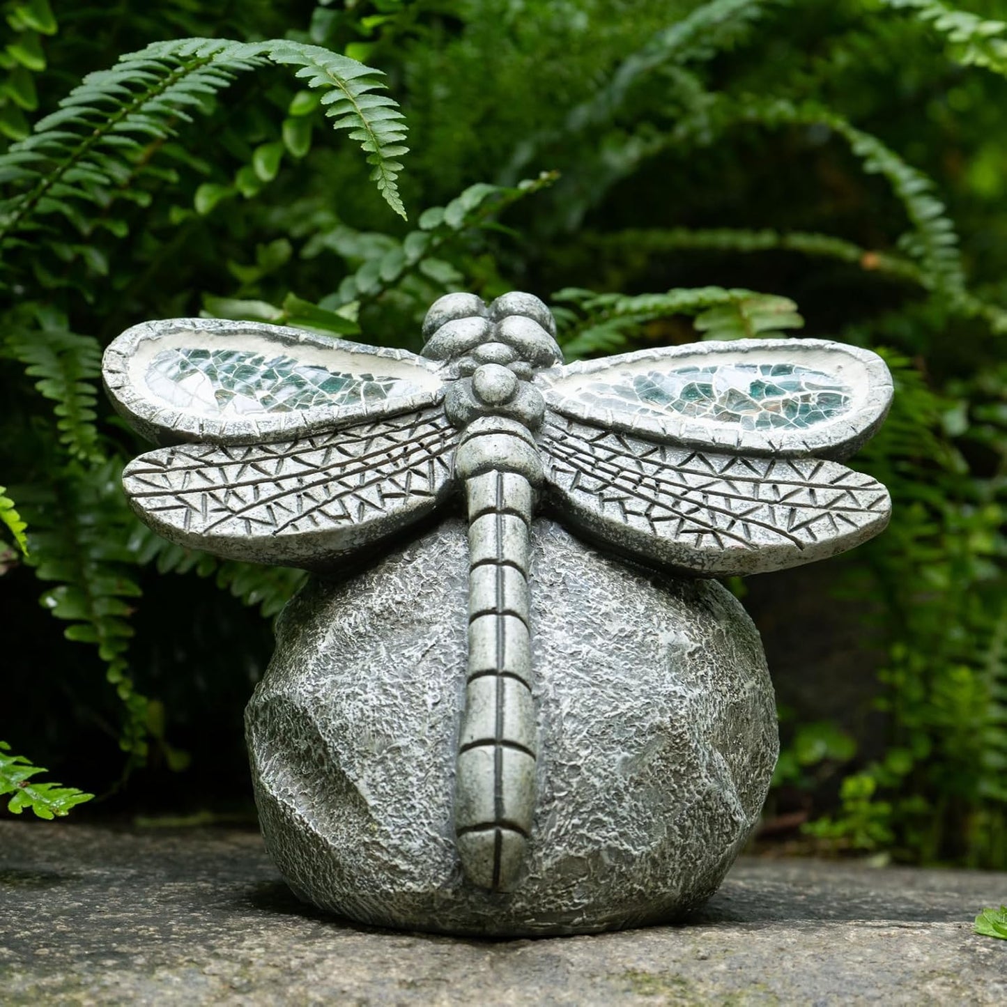 Garden Statue Dragonfly,Solar Dragonfly Decor for Outdoor,Resin Dragonflies Figurine with Solar Light for Patio,Balcony,Yard,Lawn Ornament,Perfect Garden Gift