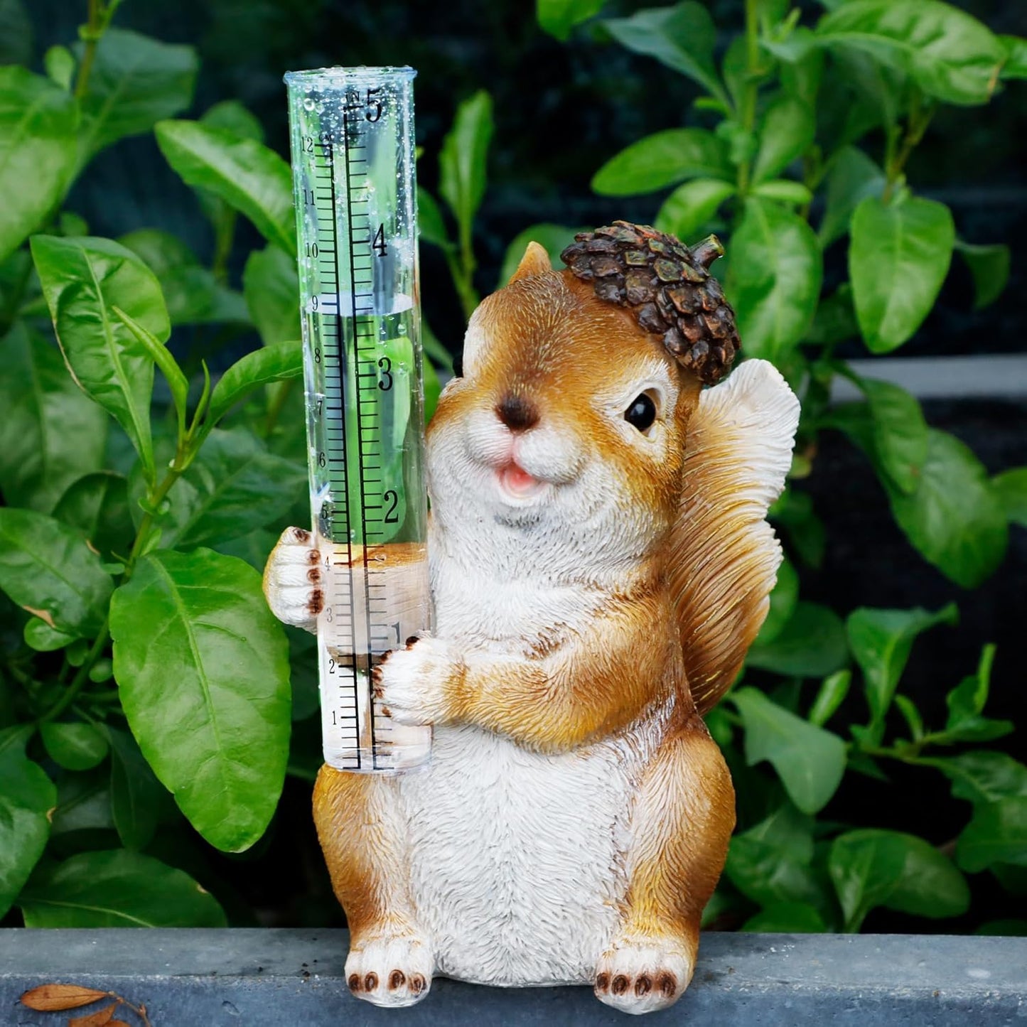 FORUP Resin Squirrel Rain Gauge, Hand Painted Squirrel Sculpture Water Gauge