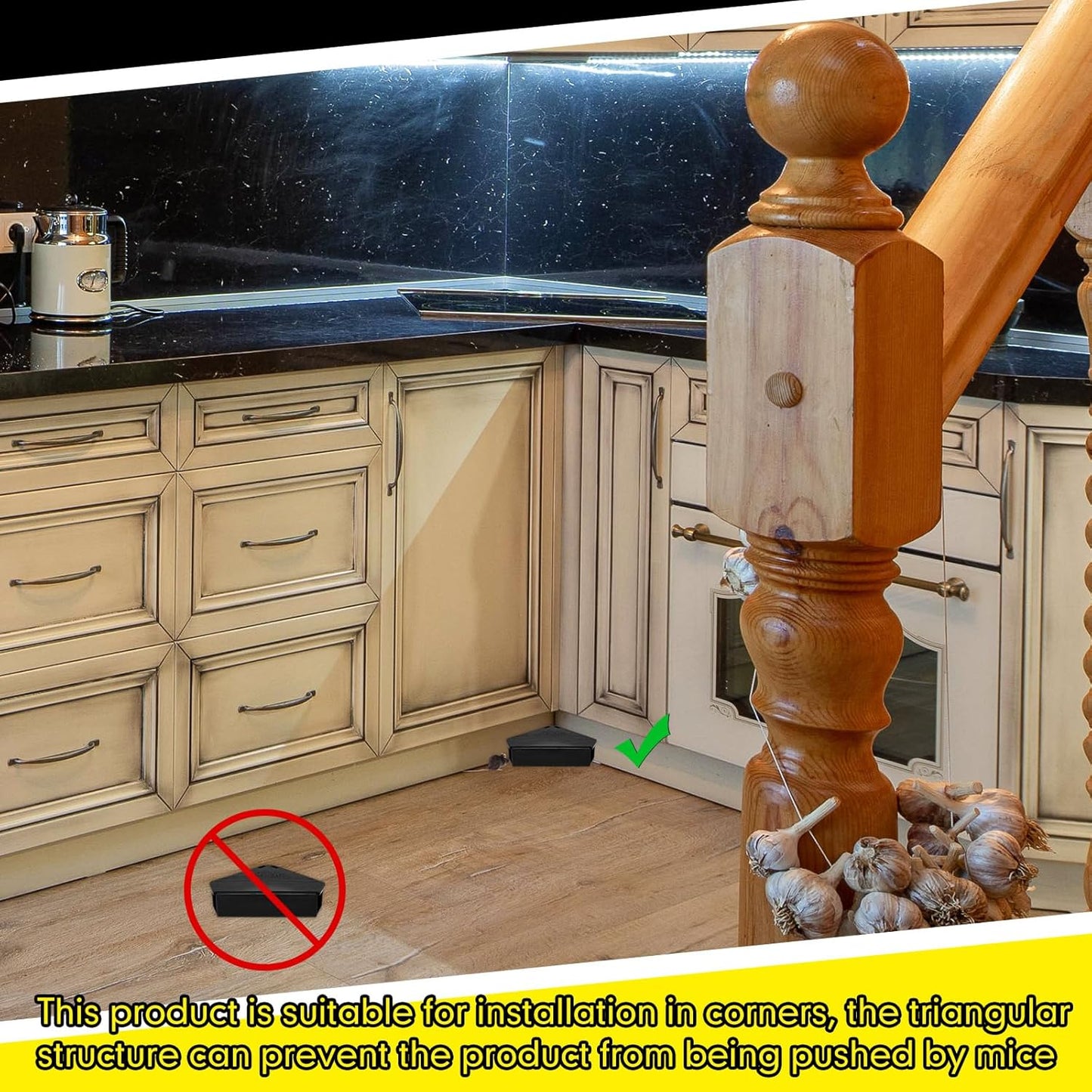 Qualirey 48 Pcs Mice Station with Key Triangle Bait Station Reusable Rodent Trap Bait Box, Keeps Children and Pets Safe Indoor & Outdoor, Bait Not Included, Suitable for Small Mice (Black)