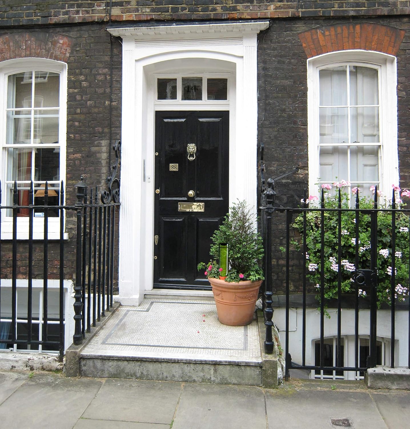 Automatic Plant Waterer Terracotta Self Watering Spikes Drippers Irrigation System for Vacation or Holiday (8Pack)