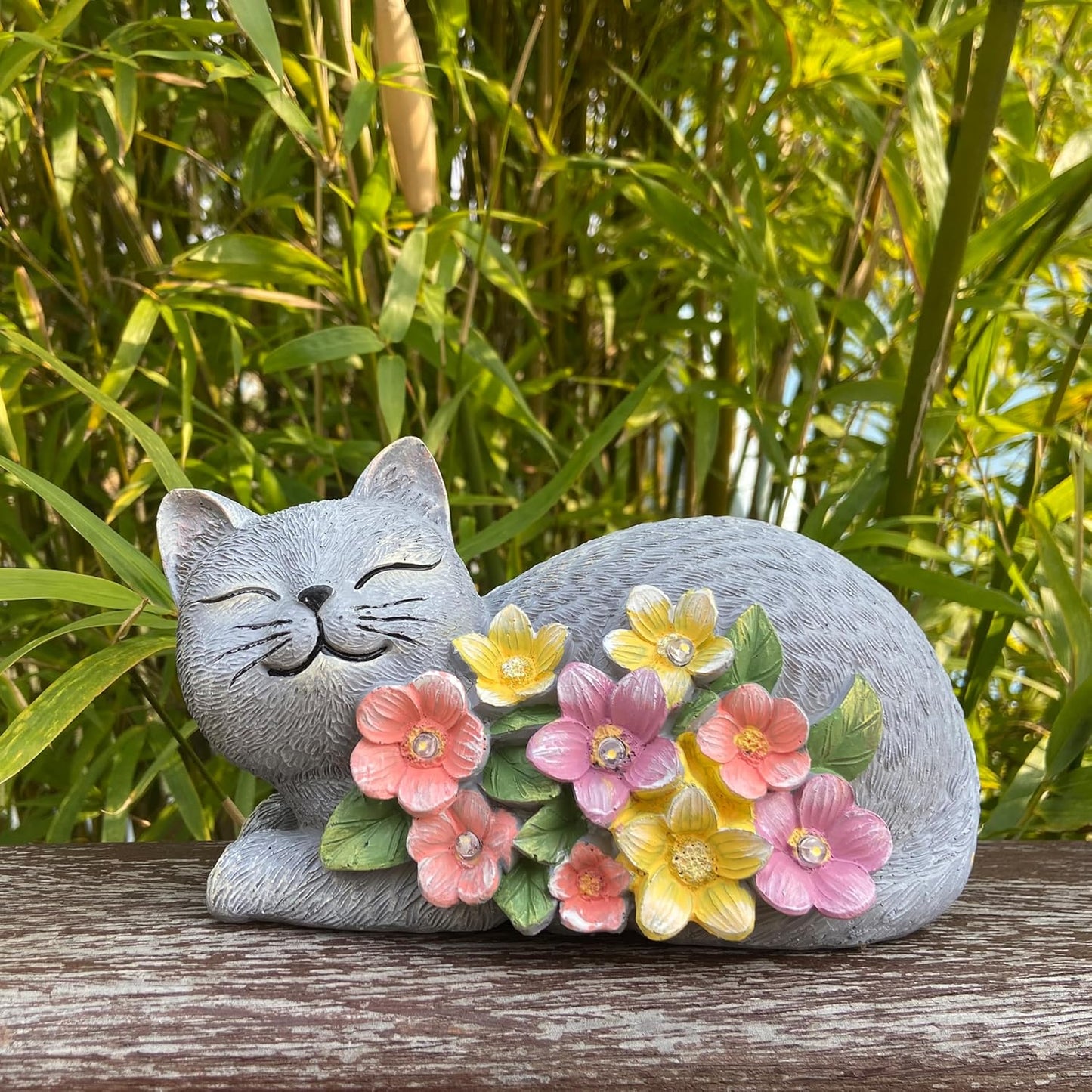 Solar Cat Outdoor Statue, Resin Solar Cat Lights with Flower for Outside, Garden Cats Figurine for Lawn Porch Yard Art - Birthday Gifts for Mom Grandma Women