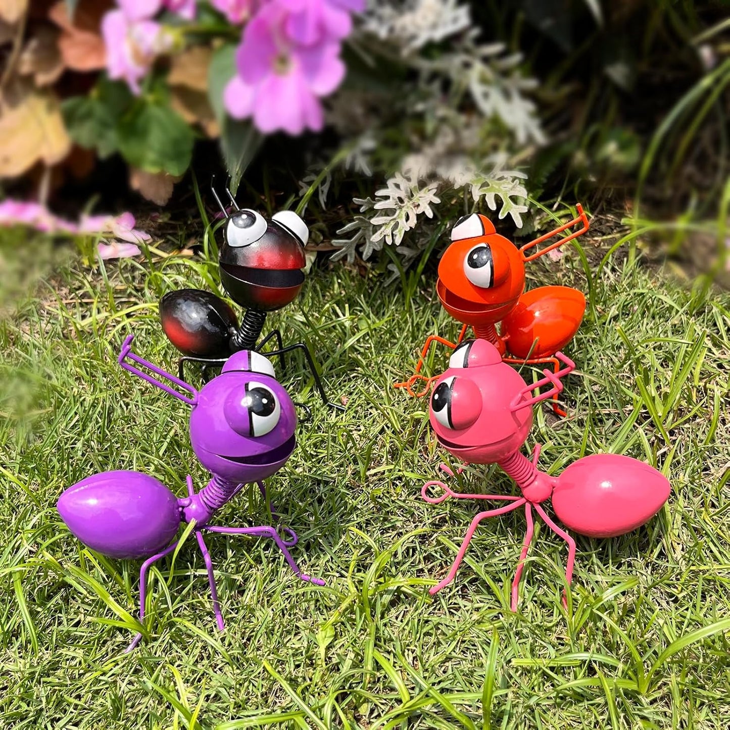 Metal Yard Art Garden Decor for Outside Cute Ants Yard Decorations Outdoor Lawn Ornaments Backyard Gifts for Mom - Set of 4